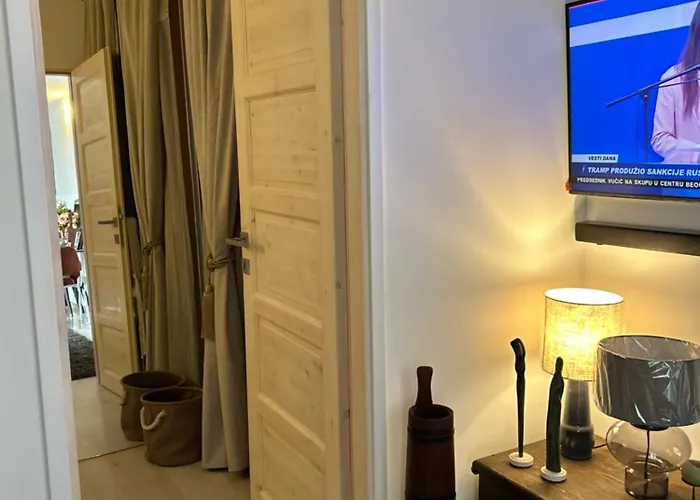 Avantgarde Apartment *