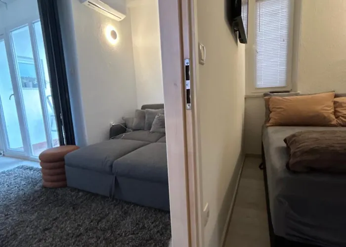 Avantgarde Apartment *