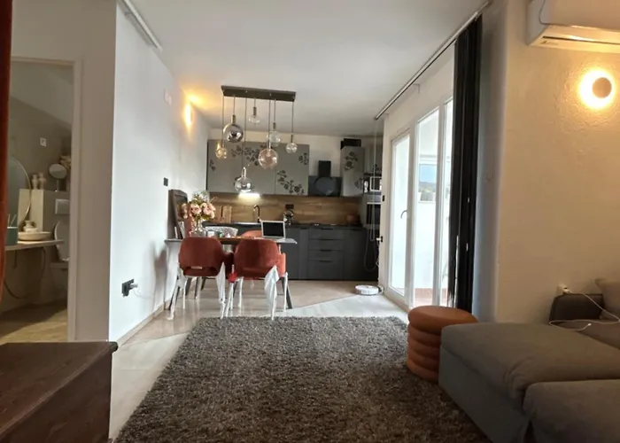 Avantgarde Apartment